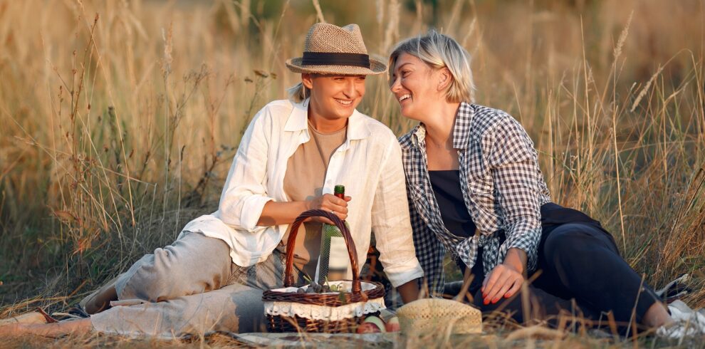 beautiful-lesbian-women