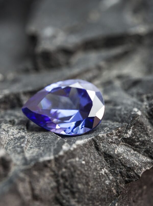 glimmering Tanzanite Gem